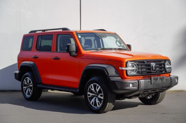 2025 GWM Tank 300 Ultra 2.0P 4WD HEV 9A 5Dr SUV image