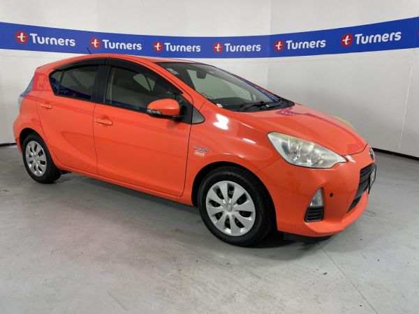 2013 Toyota Aqua Hatchback HYBRID image