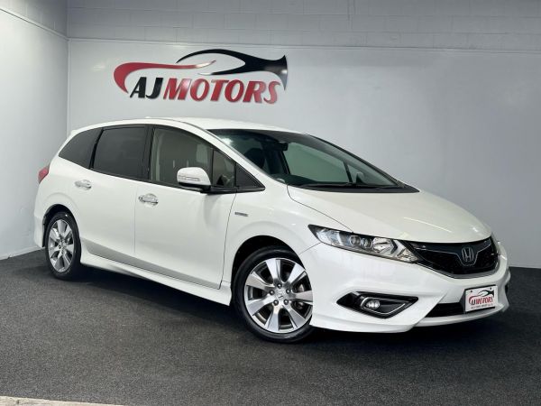 2015 Honda Jade Wagon HYBRID X image