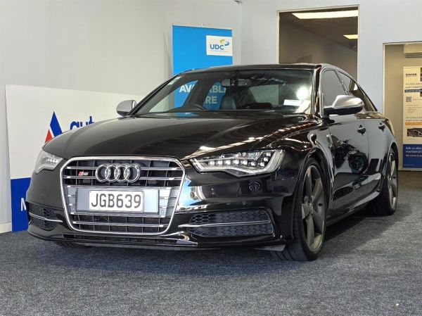 2013 Audi S6 Sedan 4.0TFSI TWIN TURBO QUATTRO / C7 image