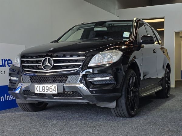 2012 Mercedes-Benz ML 350 SUV ML350 4MATIC / DIESEL BLUETEC image