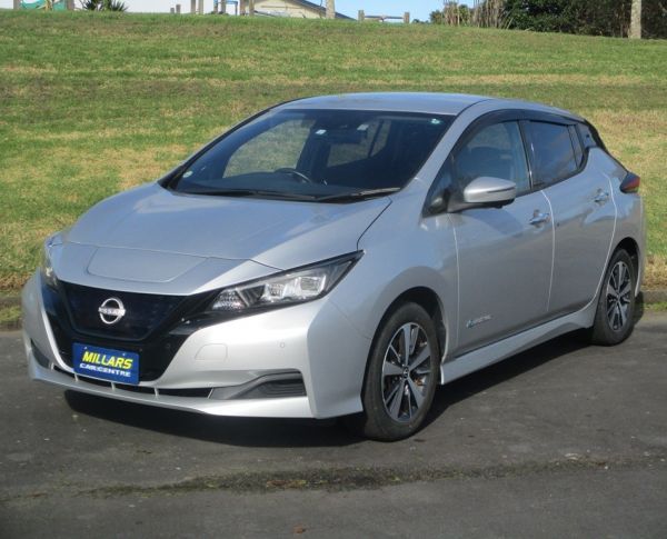 2021 Nissan Leaf Hatchback X image