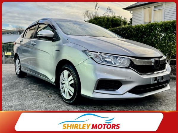 2019 Honda Grace DX| Hybrid | Push Start | Reverse Camera | Only 24,000 km | Fuel Saver image