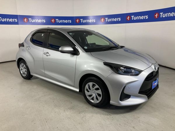 2020 Toyota Yaris Hatchback HYBRID image