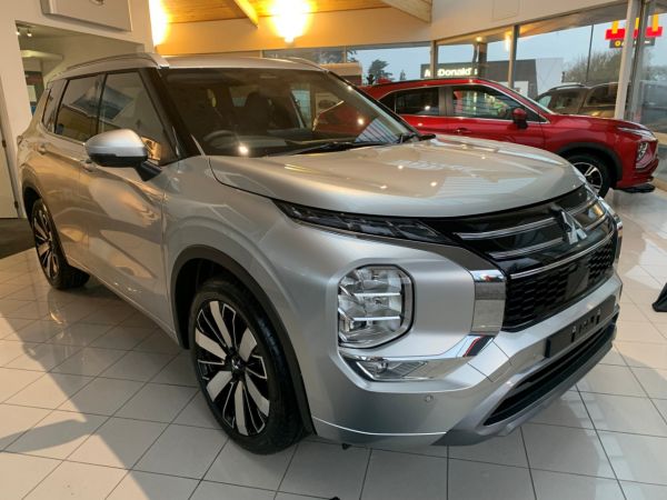2025 Mitsubishi Outlander Wagon Vrx 2.5P/4Wd/Cvt image