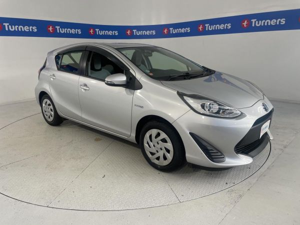 2018 Toyota Aqua Hatchback HYBRID image