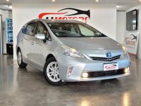 Image for 2014 Toyota Prius Wagon Alpha | Hybrid | 7 Seats