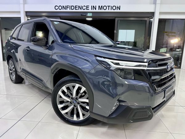 2025 Subaru Forester 2.5I Hybrid Touring AWD image