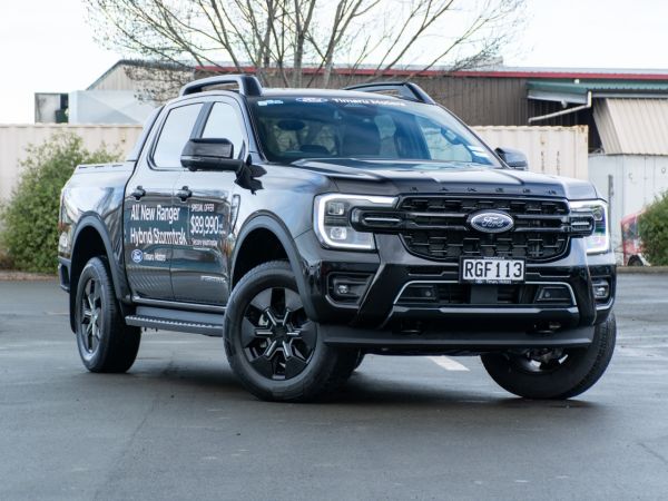 2025 Ford Ranger Stormtrak Hybrid image