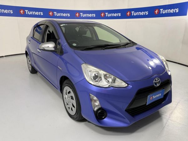 2016 Toyota Aqua Hatchback image