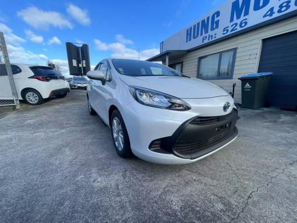 2022 Toyota Aqua Hatchback 1.5L X Hybrid, 6 Airbags, TSS, CARPLAY image