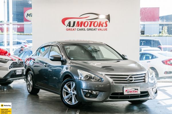 2014 Nissan Teana Sedan XV / ALLOY WHEELS / HEATED SEATS image