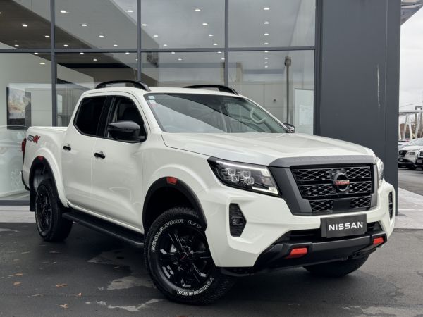 2025 Nissan Navara Pro-4X 2.3D 4WD image