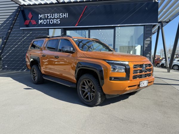 2025 Mitsubishi Triton VRX 4WD Double cab image