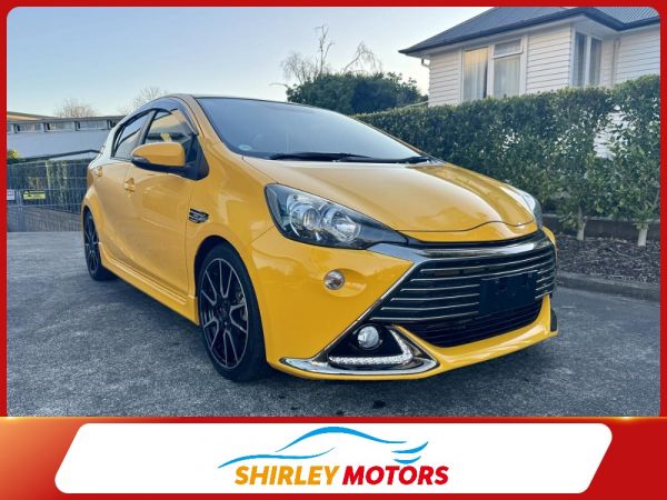 2014 Toyota Aqua G/GS | Push Start | Fuel Efficient | Reverse Camera | Low 86,000 km image