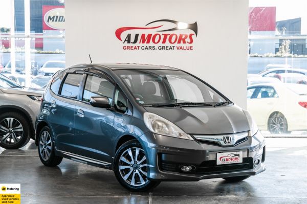 2012 Honda Fit Hatchback Hybrid RS image