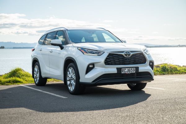 2025 Toyota Highlander Limited ZR image