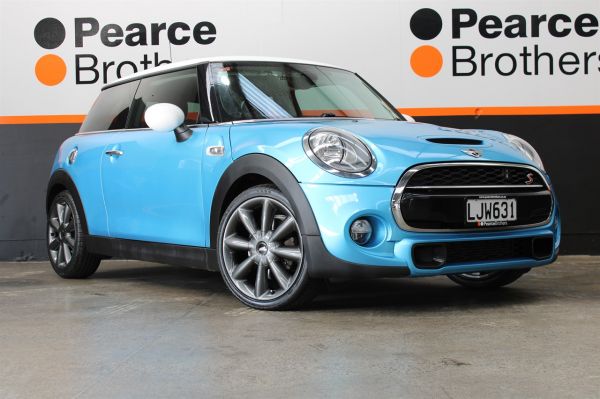 2018 Mini Cooper Hatchback S 2.0 TURBO NZ NEW image