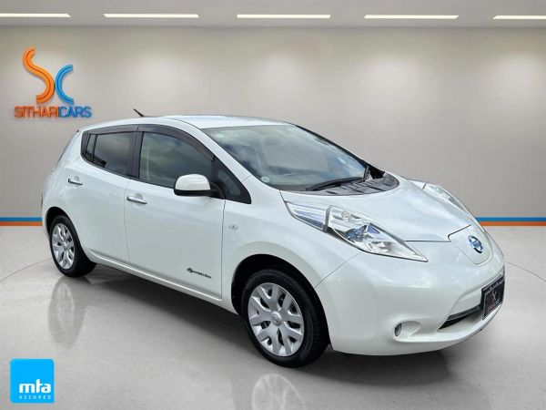 2014 Nissan Leaf Hatchback 10 BARS image