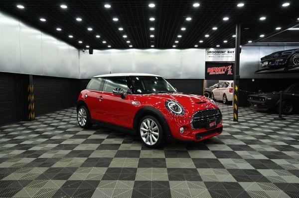 2019 Mini Cooper Hatchback Cooper S*Turbo image