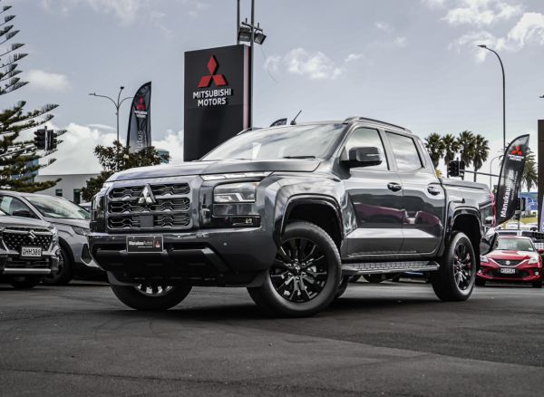 2025 Mitsubishi Triton VRX 2WD DC WS image