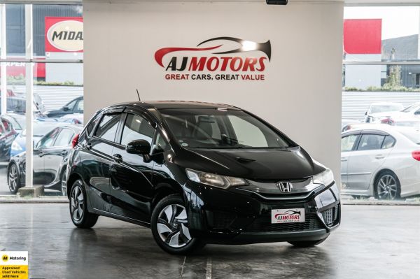 2014 Honda Fit Hatchback HYBRID /REV CAM image