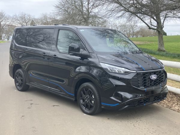 2025 Ford Transit Custom 320 Sport Awd image