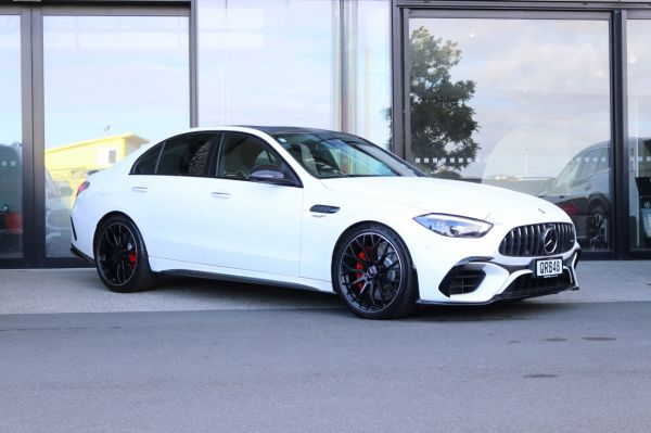 2024 Mercedes-Benz C 63 S AMG e-Performance 4MATIC - NZ New image