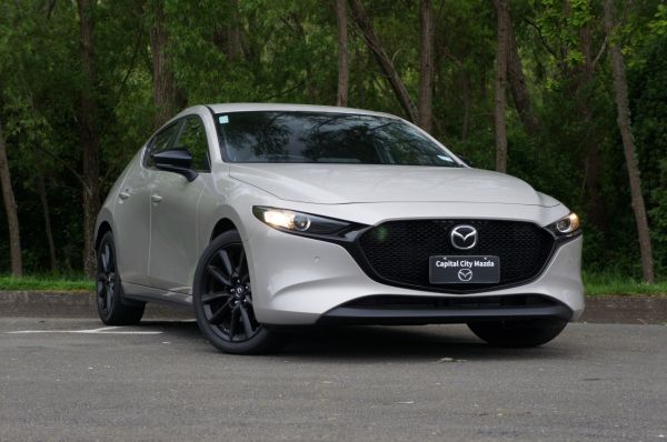2025 Mazda 3 L HATCH 2.5 SP25 6AT image