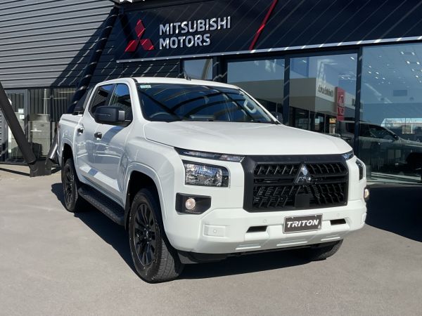 2026 Mitsubishi Triton DC GLX SPORT 4WD image