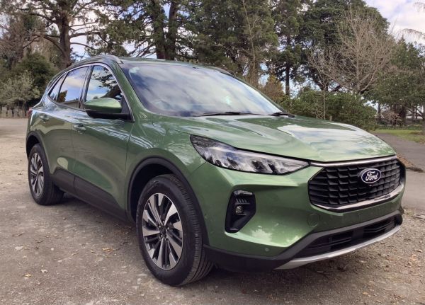 2025 Ford Escape TITANIUM image