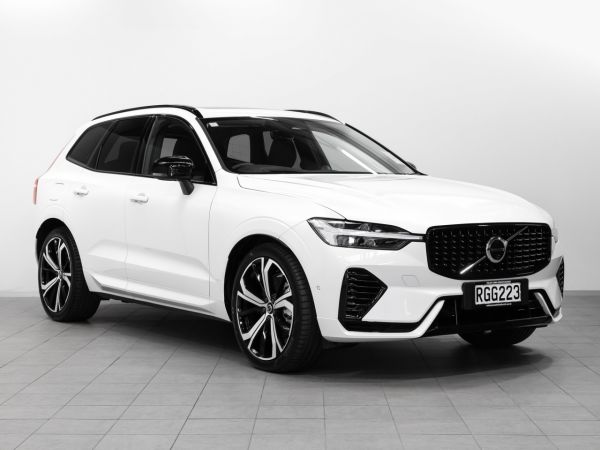 2025 Volvo XC60 T8 Ultra PHEV AWD image
