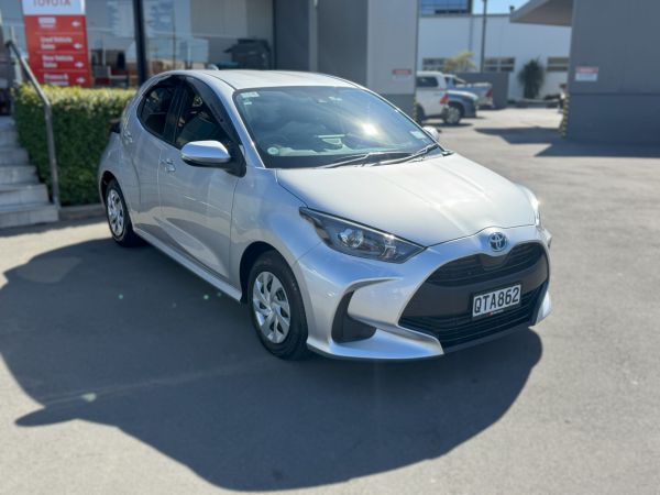 2021 Toyota Yaris 1.5 Hybrid X image