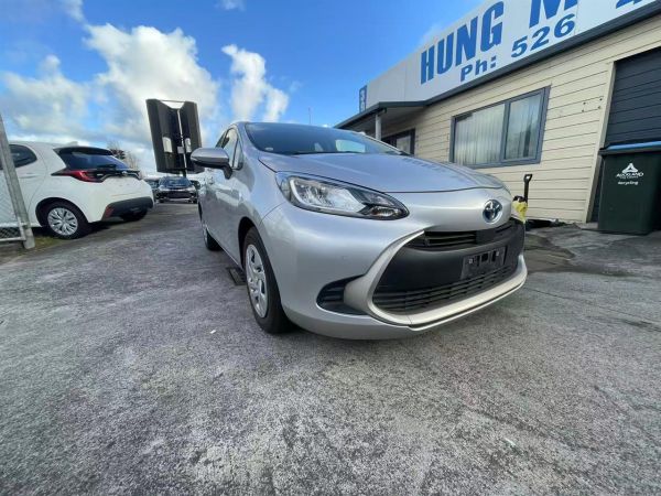 2022 Toyota Aqua Hatchback 1.5 G Hybrid, 6 Airbags, TSS, RADAR CRUISE CONTROL image