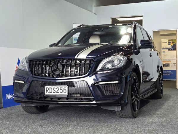 2012 Mercedes-Benz ML 63 SUV ML63 / AMG / TWIN TURBO 5.5L V8 image