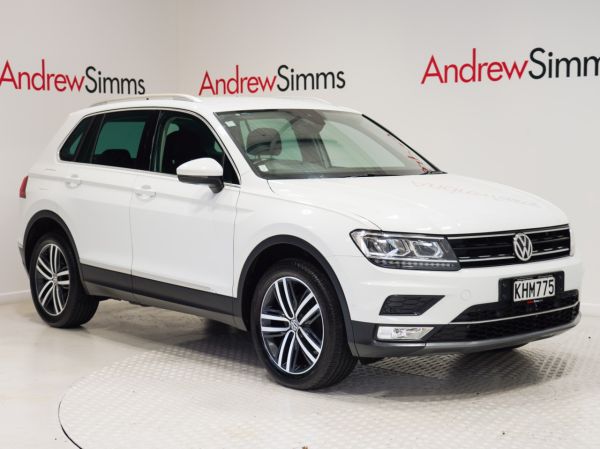 2017 Volkswagen Tiguan TDi Highline 4MOTION 2.0D 5Dr Wagon image