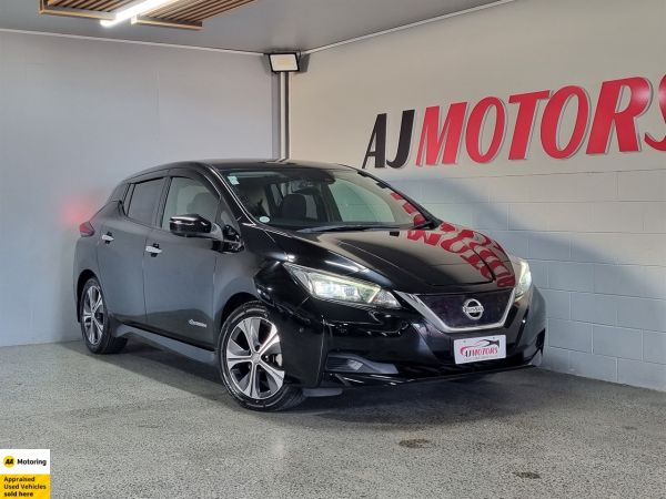 2018 Nissan Leaf Hatchback X image