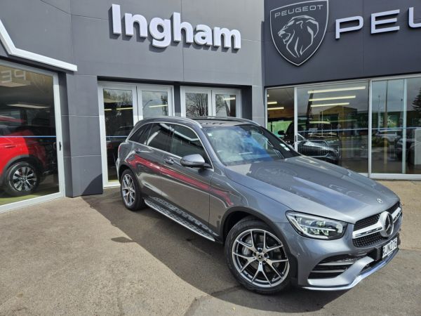 2022 Mercedes-Benz GLC 300 e SUV 300 E PHEV/4WD/9AT image