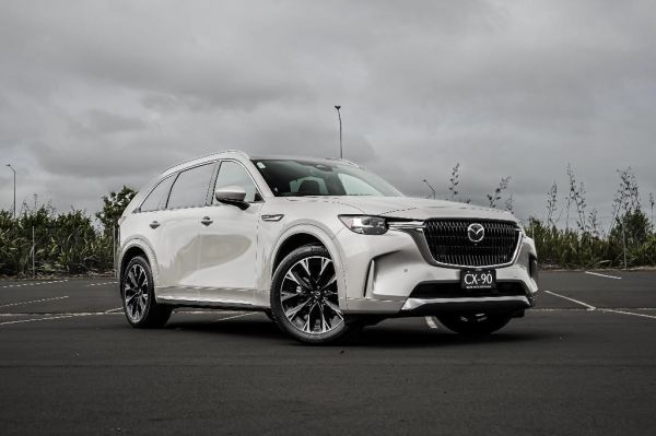 2025 Mazda CX-90 A AWD Takami 3.3l MHEV 8AT image