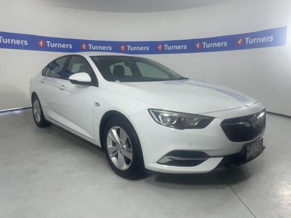 2019 Holden Commodore Sedan LT image