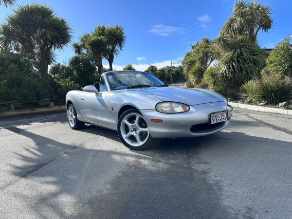1998 Mazda MX-5 Soft Top image