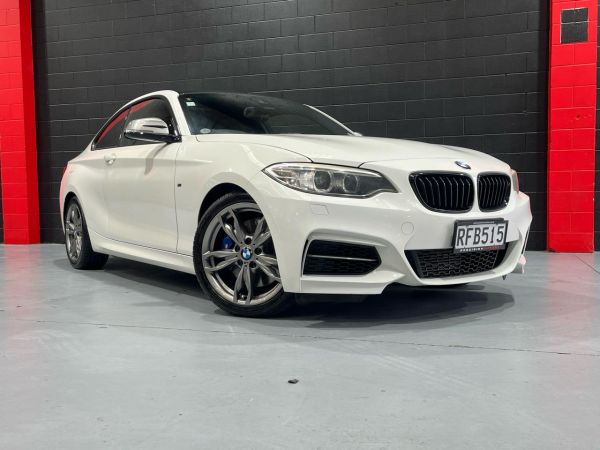 2014 BMW M235i Coupe M Performance Coupe image