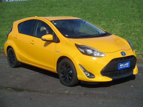 2019 Toyota Aqua Hatchback S Push Start image