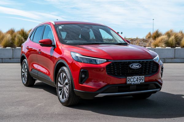 2025 Ford Escape Titanium 2.5 L Hybrid image