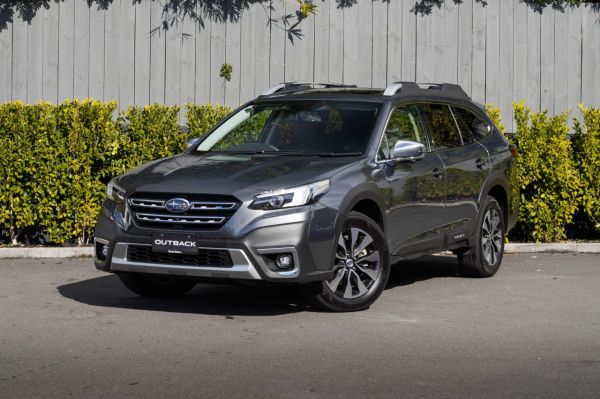 2025 Subaru Outback Touring 2.5 image