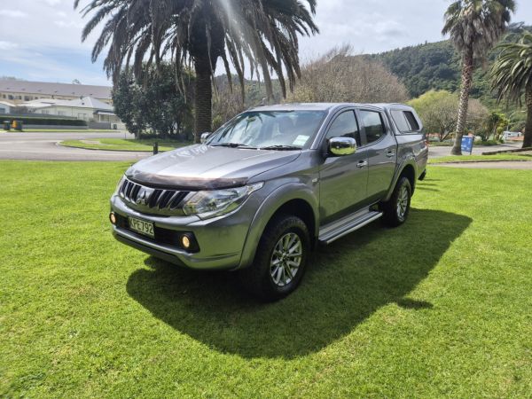 2017 Mitsubishi Triton DC GLXR 2.4D 4WD image