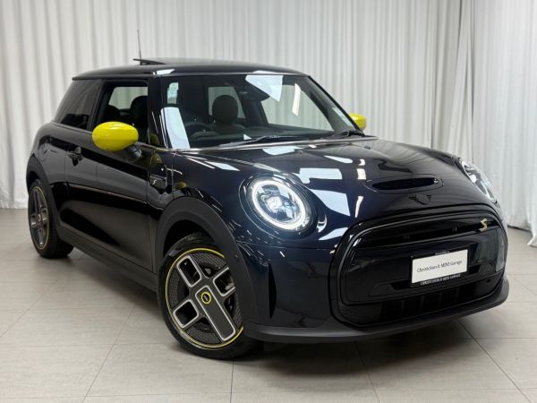 2023 MINI Cooper SE Hatch Yours image
