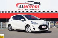 Image for 2017 Toyota Aqua Hatchback S Push button