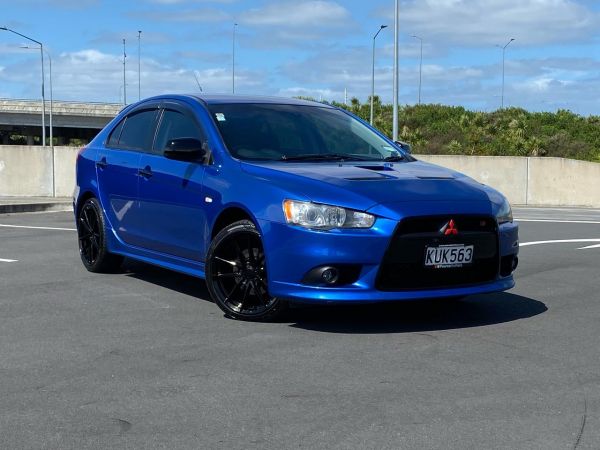 2009 Mitsubishi Galant Hatchback Fortis image