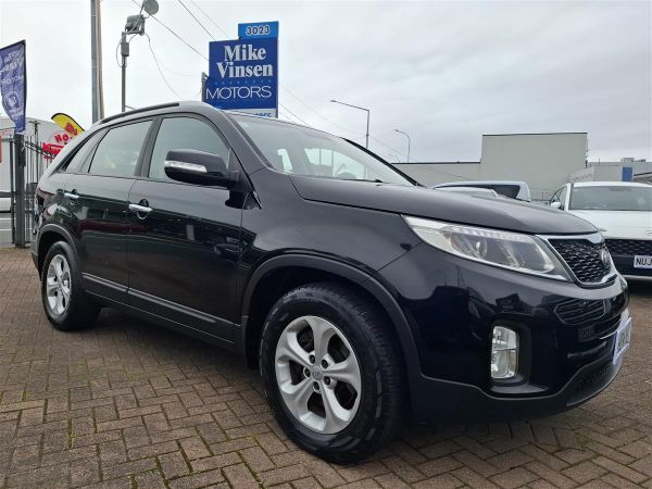2013 Kia Sorento 2.2 DIESEL AUTO LX AWD 7 SEATS NZ NEW CRUISE CONTROL  BLUETOOTH  REVERSE CAMERA  MULTI-AIRBAGS  LEATHER SEATS  SEAT HEATERS  USB PORT  ECO MODE  PARKING SENSORS image